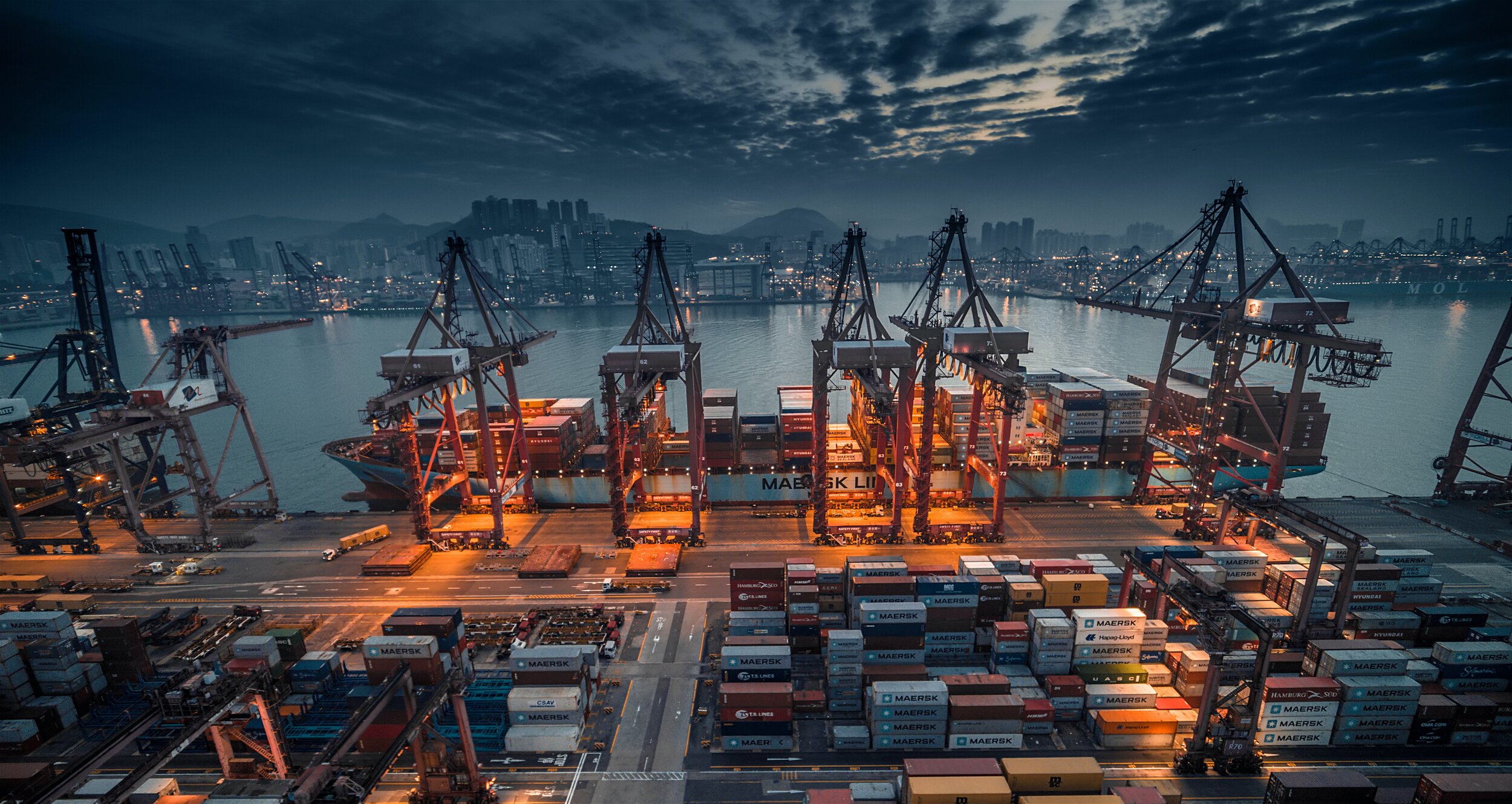 Port filled with shipping containers